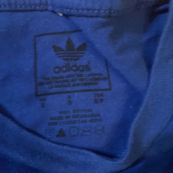 Woman’s adidas short sleeve top - Picture 3 of 3
